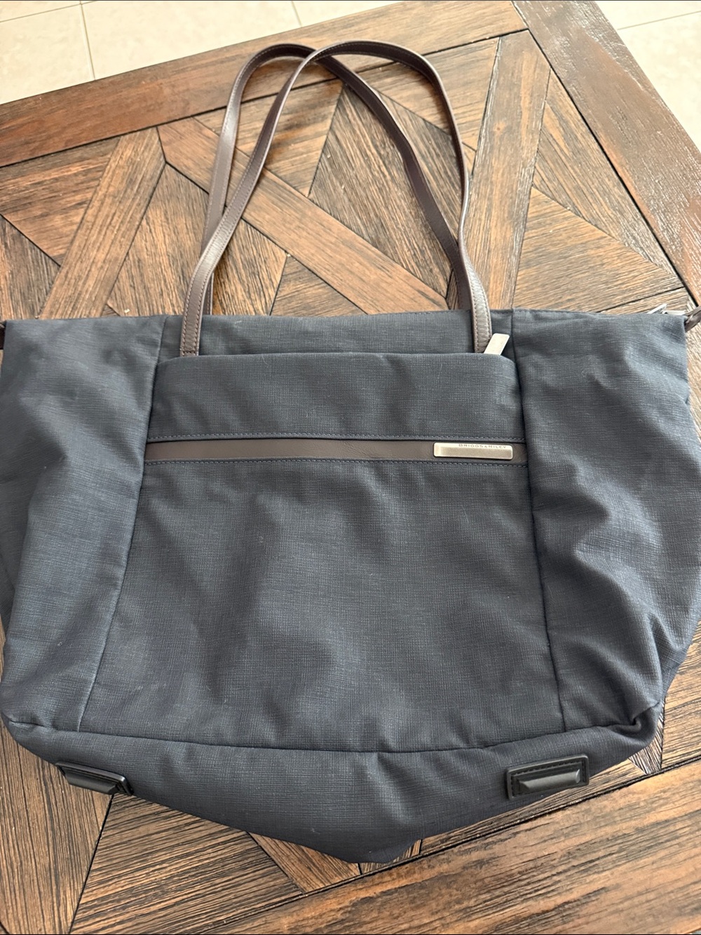 Briggs & Riley Kinzie Street Horizontal Tote Navy Blue Leather Handles Travel